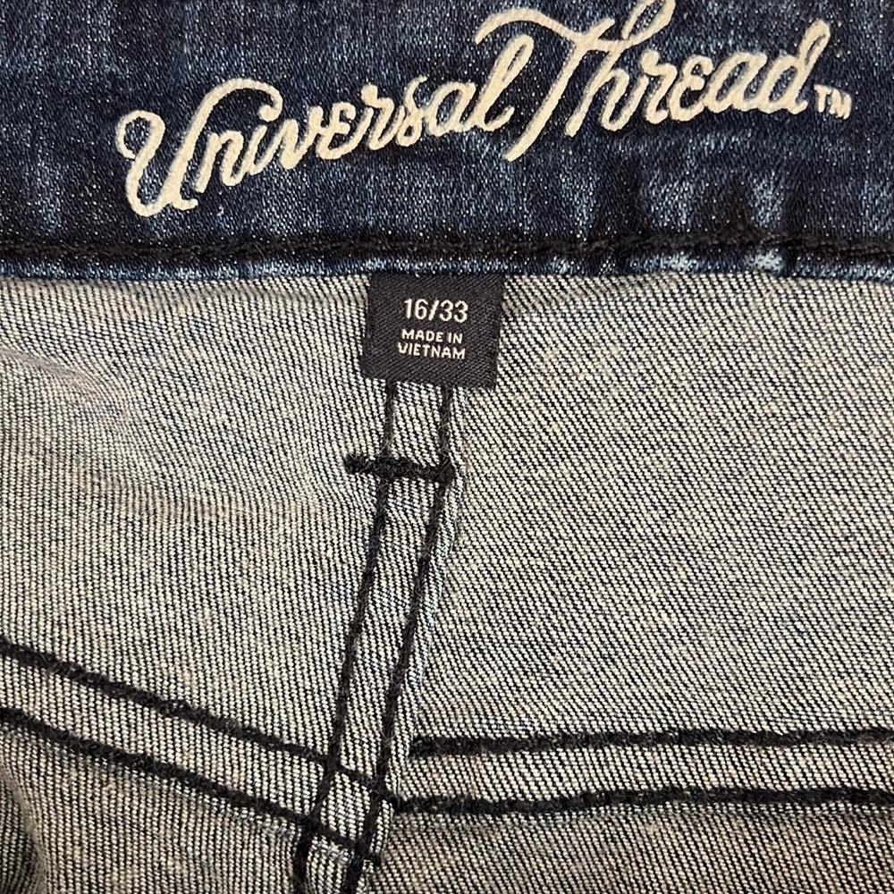 Universal Thread ladies shorts - Picture 3 of 6